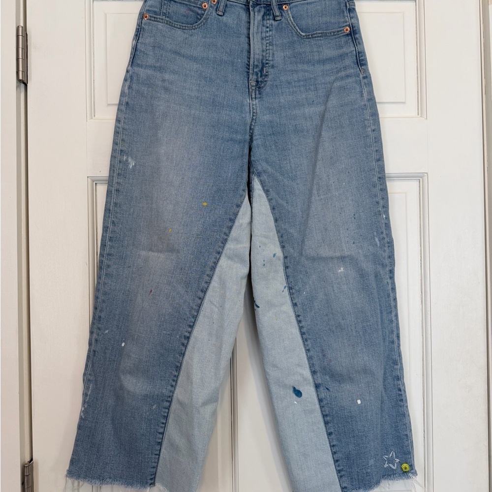 Gap Denim Two-Tone Light Blue Straight Leg Women's Jeans with Paint Distress